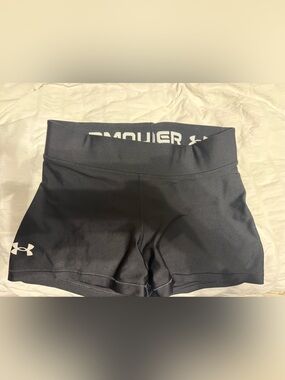 Under Armour Black Women's Athletic Bike Shorts with Branded Waistband